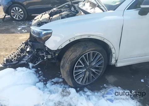 2021 Audi Q3 Premium Plus 40 Tfsi Quattro Tiptronic z USA, uszkodzony, nr VIN WA1BUCF32M1070626